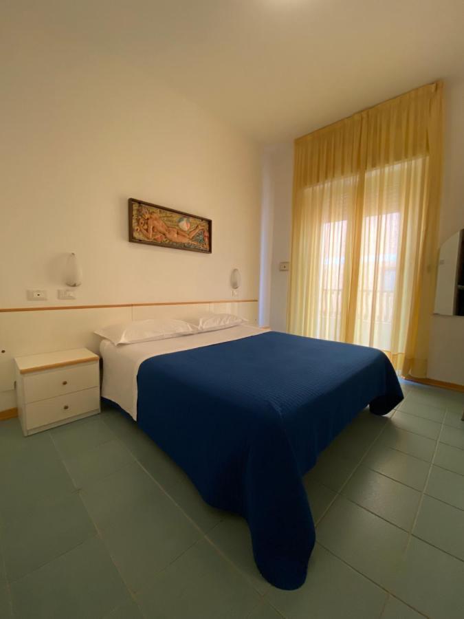 Hotel Plaza Cattolica Esterno foto
