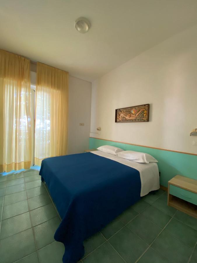 Hotel Plaza Cattolica Esterno foto