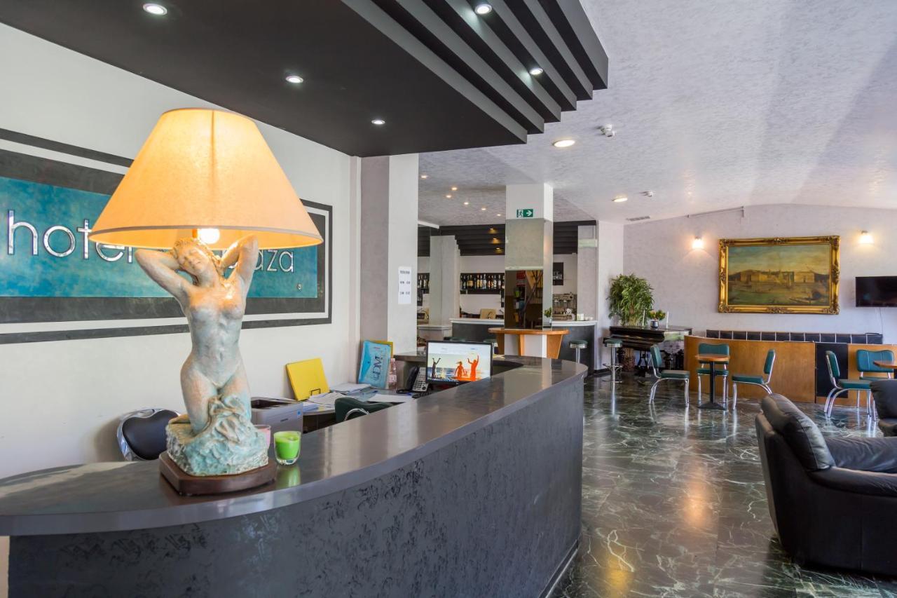 Hotel Plaza Cattolica Esterno foto